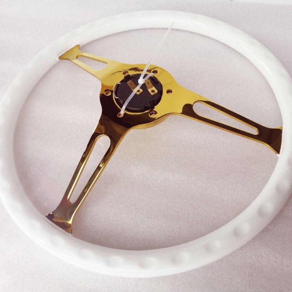 ソリッドウッドレトロビートルステアリングホイール15インチ黒金3本