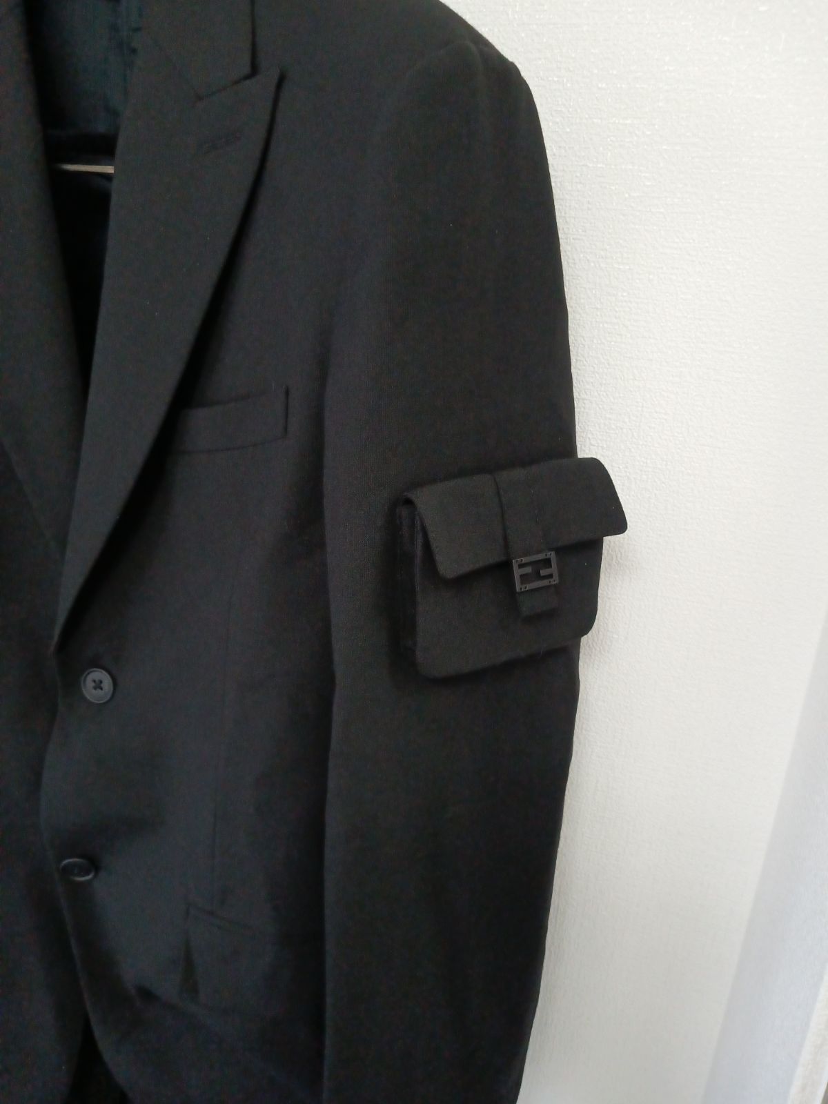 ブラック フェンディ