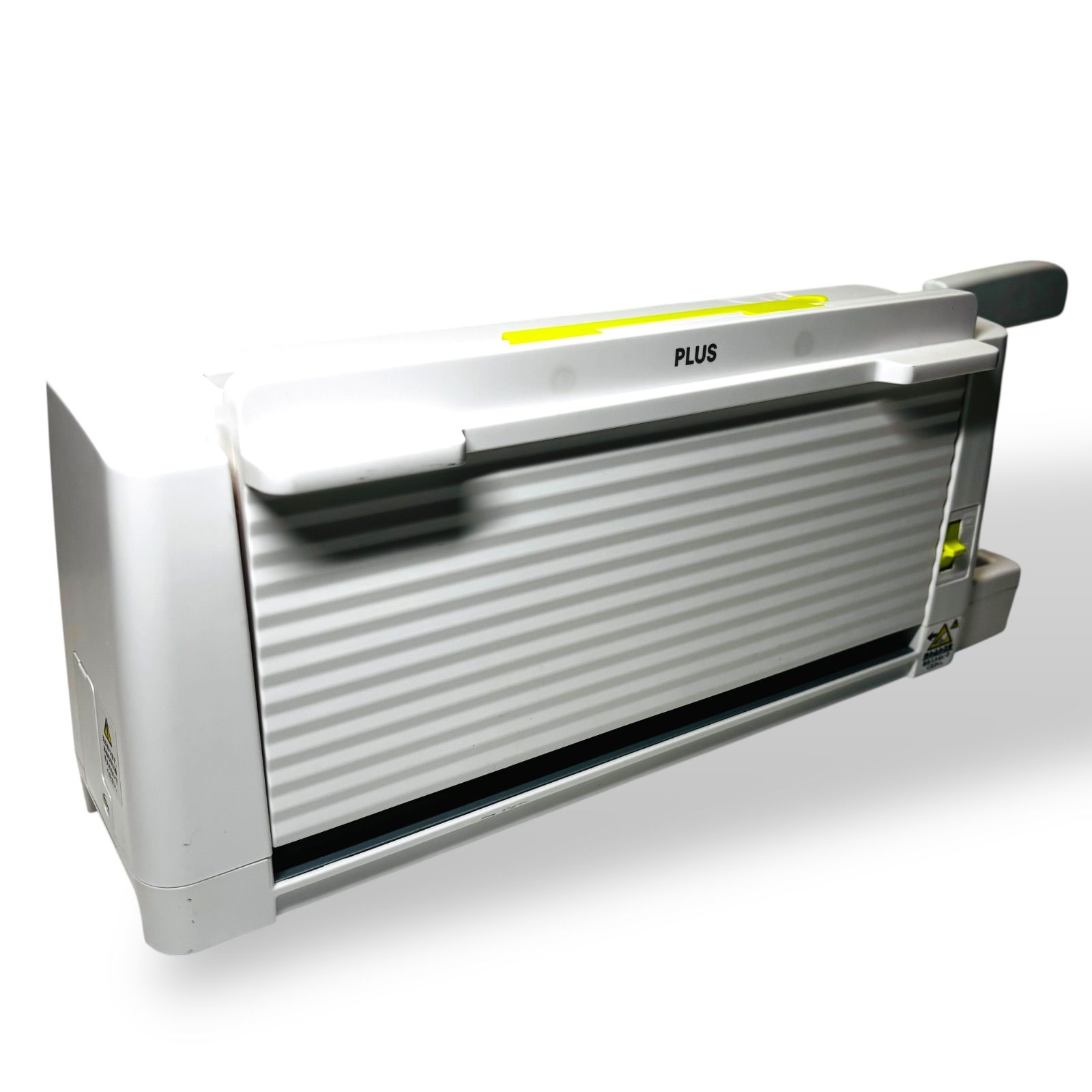 PLUS コンパクト 断裁機 PK-213 A4 自炊 プラス 60枚対応 安全設計 軽い力で切れる 動作 済