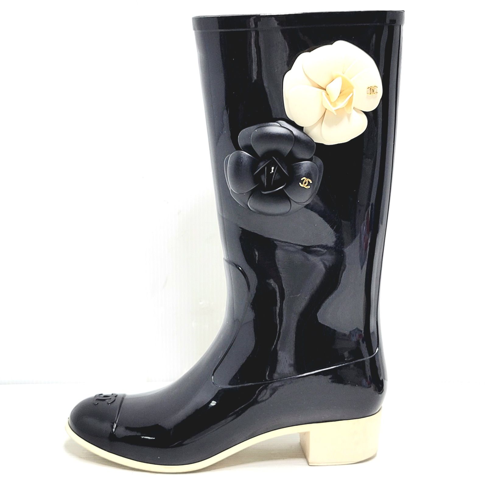 CHANEL シャネル カメリア レインブーツ ブラック 36 - メルカリ