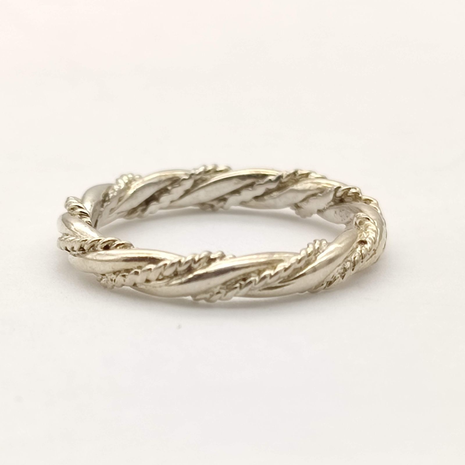 Vendôme Aoyama ツイストデザインリング