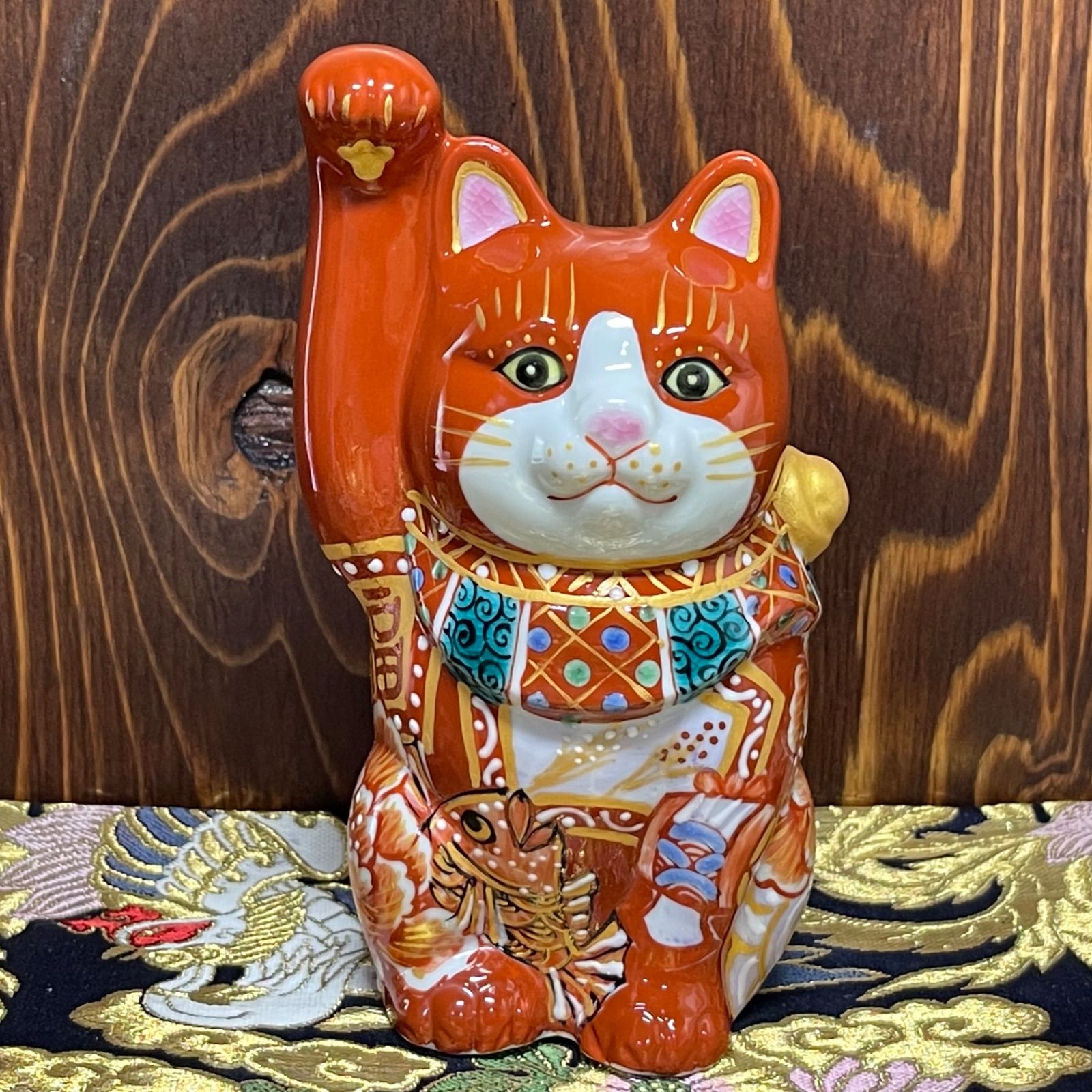 願いが叶う】【厄除け 魔除け】【九谷焼】招き猫 赤吉祥鯛4号 右手