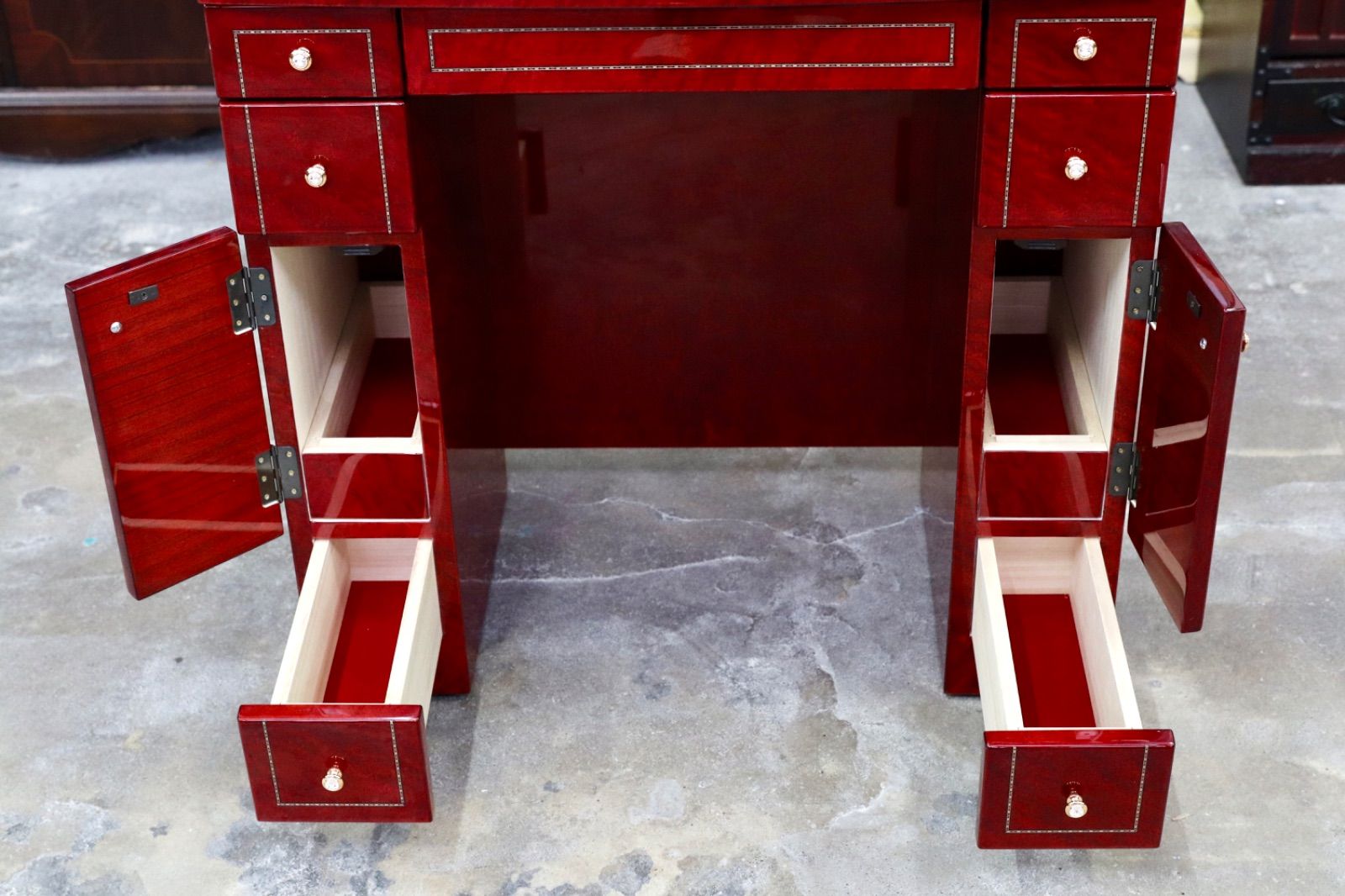 GMIK549 ドレッサー 三面鏡 化粧台 クラシック エレガント 家具 検 松田三郎商店 北谷家具 MARWIL-DEMENAGEMENTS_CH