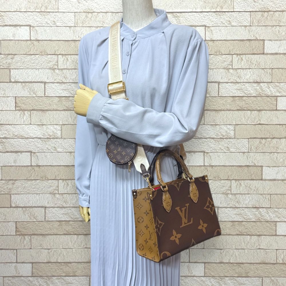 ルイヴィトン オンザゴーPM モノグラムジャイアント ショルダーバッグ