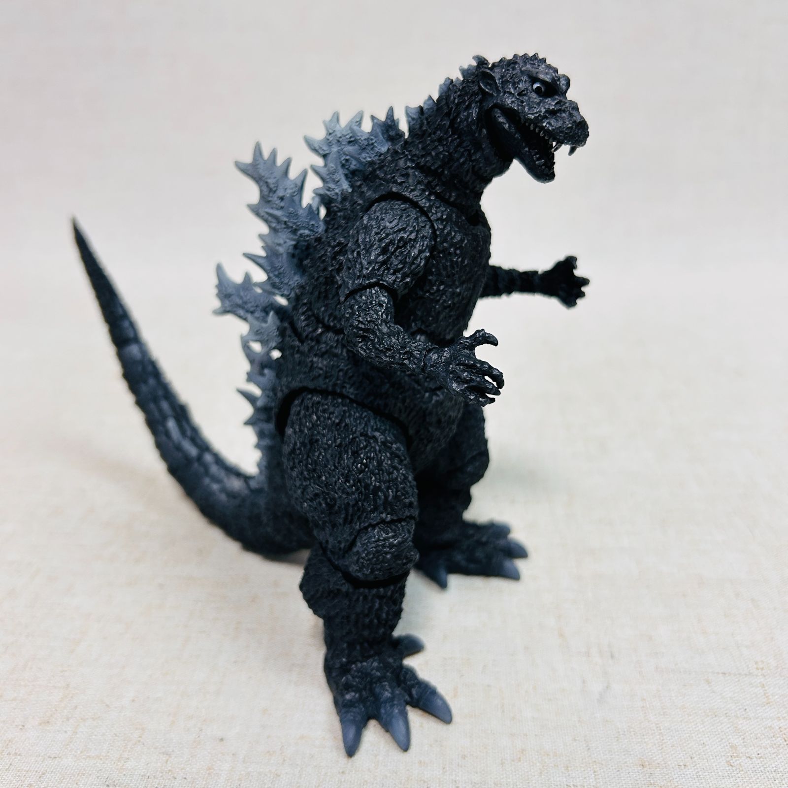 S.H.モンスターアーツ ゴジラ (1954) 約150mm PVC&ABS製 塗装済み可動