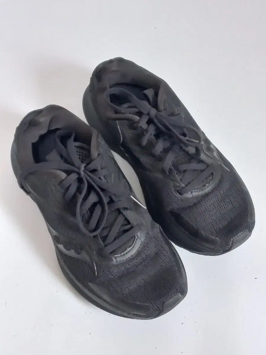 Saucony Running | Shoes Clothing, US Accessories & – Brown's