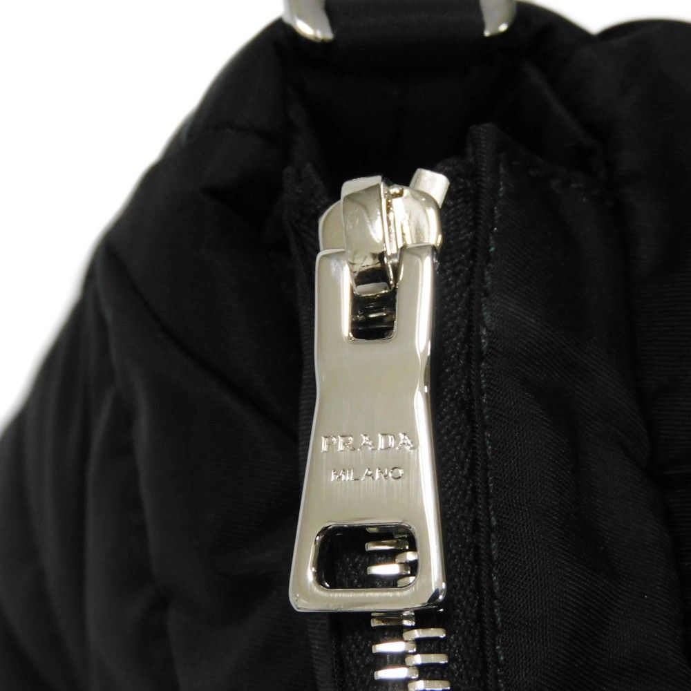 PRADA プラダ パデッド Re-Nylon クロスボディ 現行 ステッチ ブラック