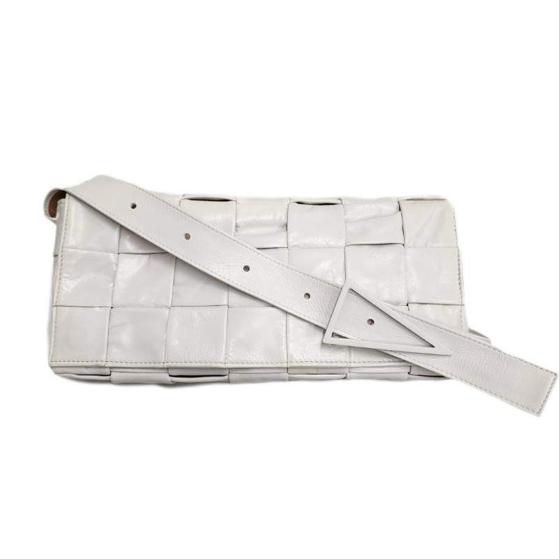BOTTEGA VENETA カセット ベルトバッグ イントレチャート BOTTEGA VENETA 新品同様 ボッテガ ヴェネタ マキシ イントレ