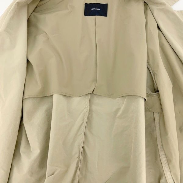 ベージュ アウター