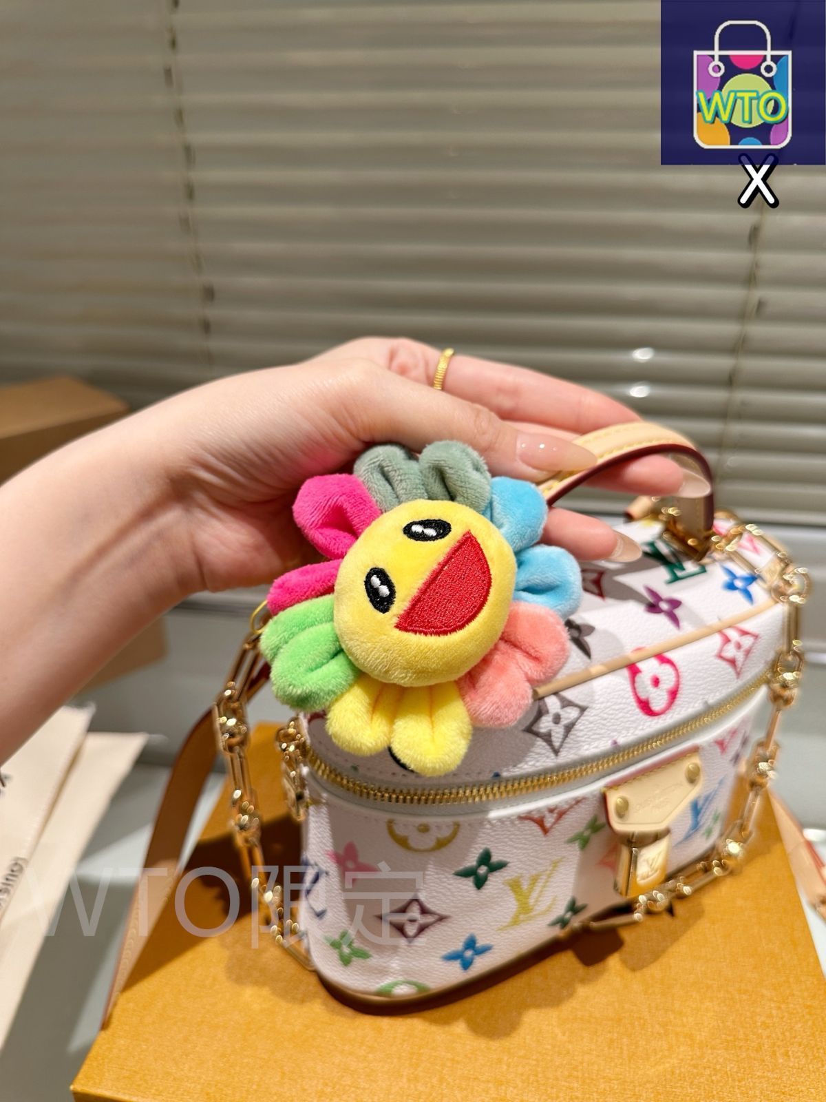 ＊村上隆コラボ＊【Louis Vuitton】ヴァニティ チェーン ポーチ 今日特価】LV x Takashi Murakami White Multicolor Vanity