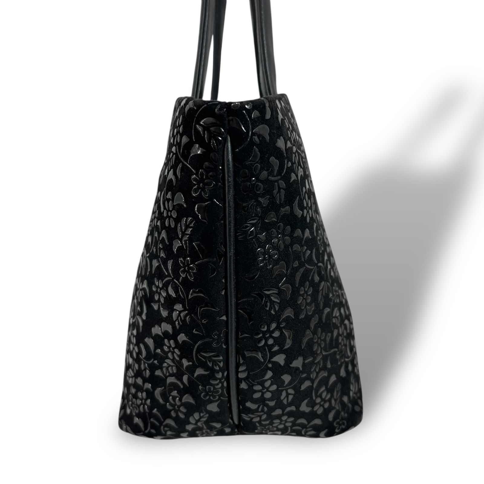 美品】印傳屋 インデンヤ 甲州印伝 ハンドバッグ エンボス 花柄 黒