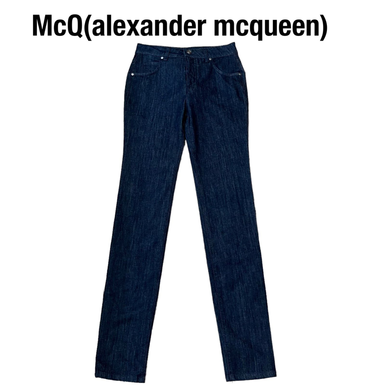 新品未使用 ALEXANDER McQUEENアレキサンダーマックイーン デニム 新品未使用90%オフMcQ(alexander mcqueen) デニムパンツ ロゴ刺繍