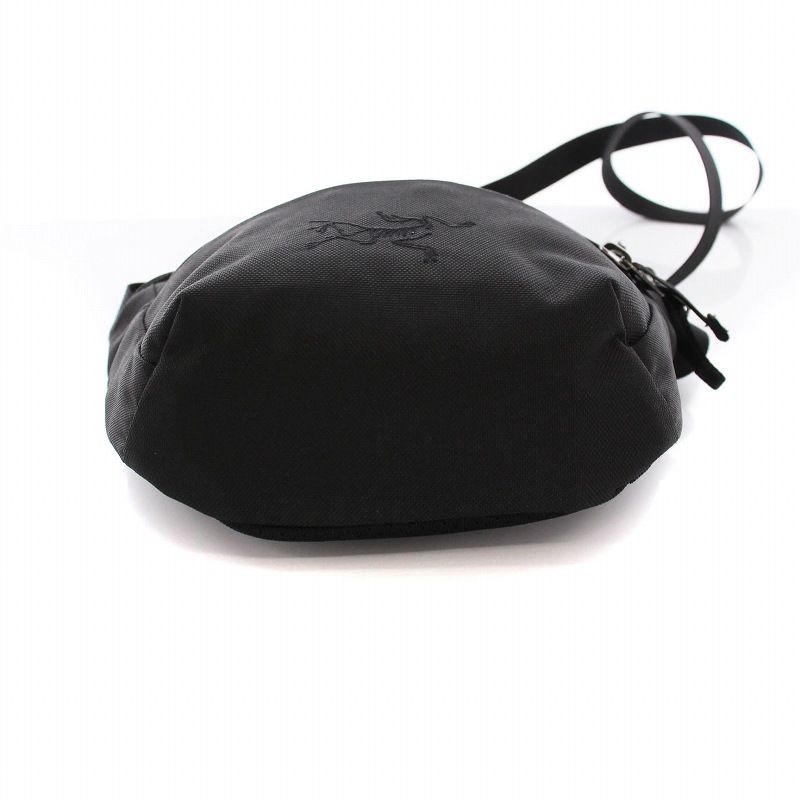 【中古美品】ARCTERYX☆アークテリクス☆Mantis1☆マンティス1☆ブラック☆ショルダーバッグ☆黒 アークテリクス ARC'TERYX MANTIS1 マンティス 1 ウエストパック