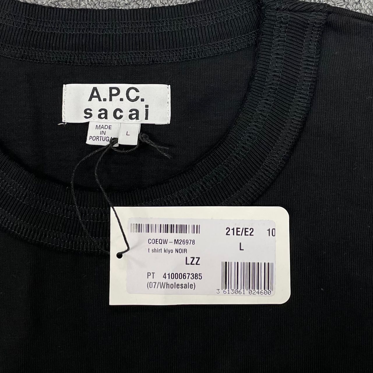 新品 A.P.C. sacai コラボ ジップ プリント クルーネック Tシャツ