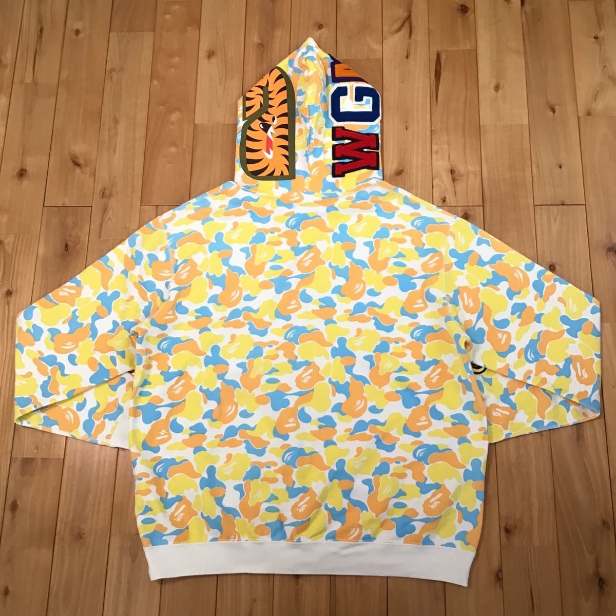 札幌限定 シャークパーカー BAPE shark 000000007799