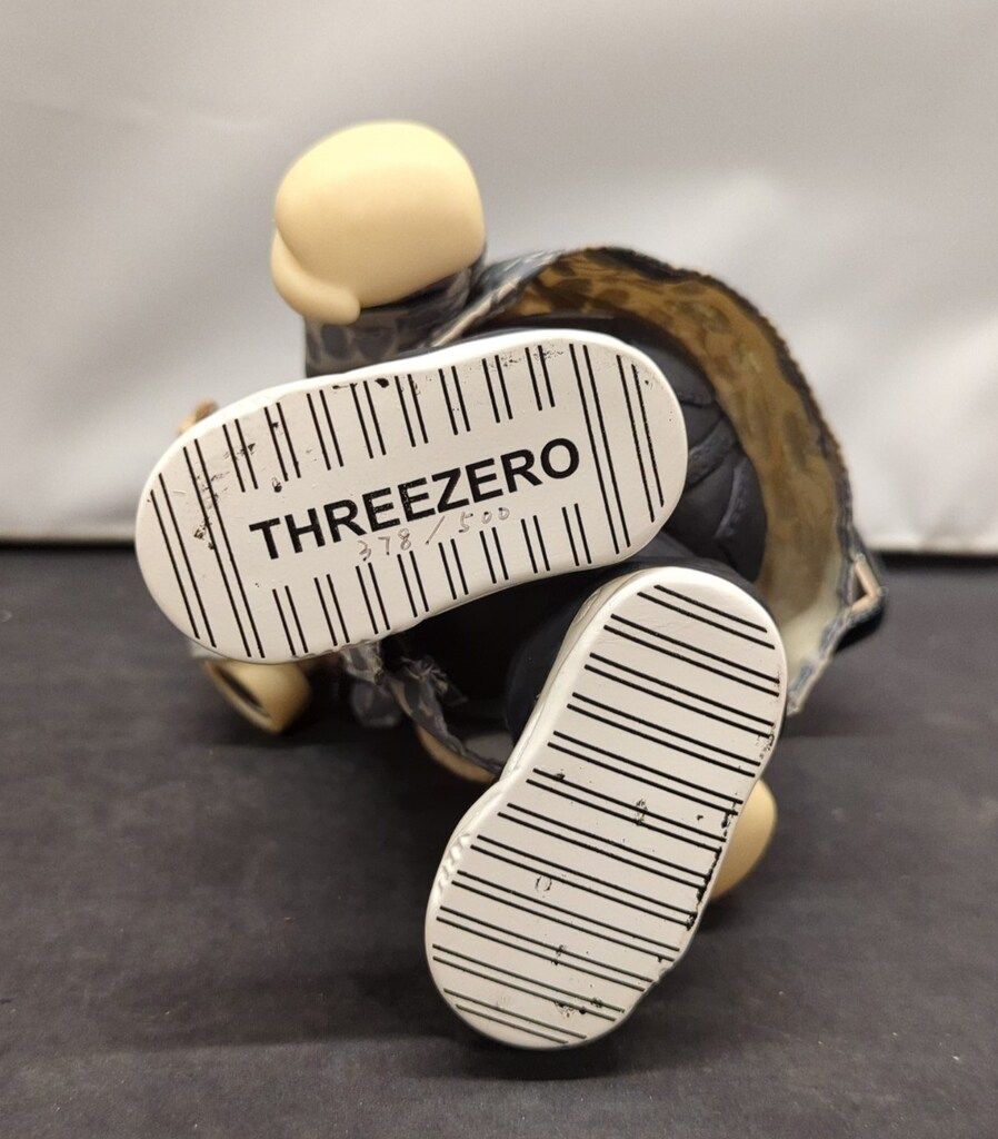 正規品，定番人気 Threezero ガスマスク(迷彩灰)