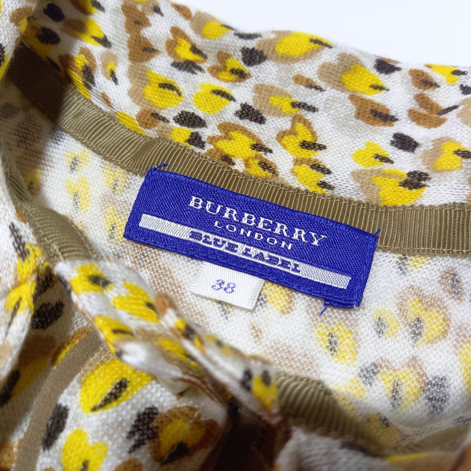 BURBERRY BLUE LABEL リボンカラートップス　サイズ38 BURBERRY.BLUELABEL/バーバリー、トップス、ウエストリボン、38