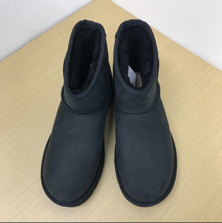 新品未使用】UGG アグ ムートンブーツ 黒 防水 21-46 - メルカリ