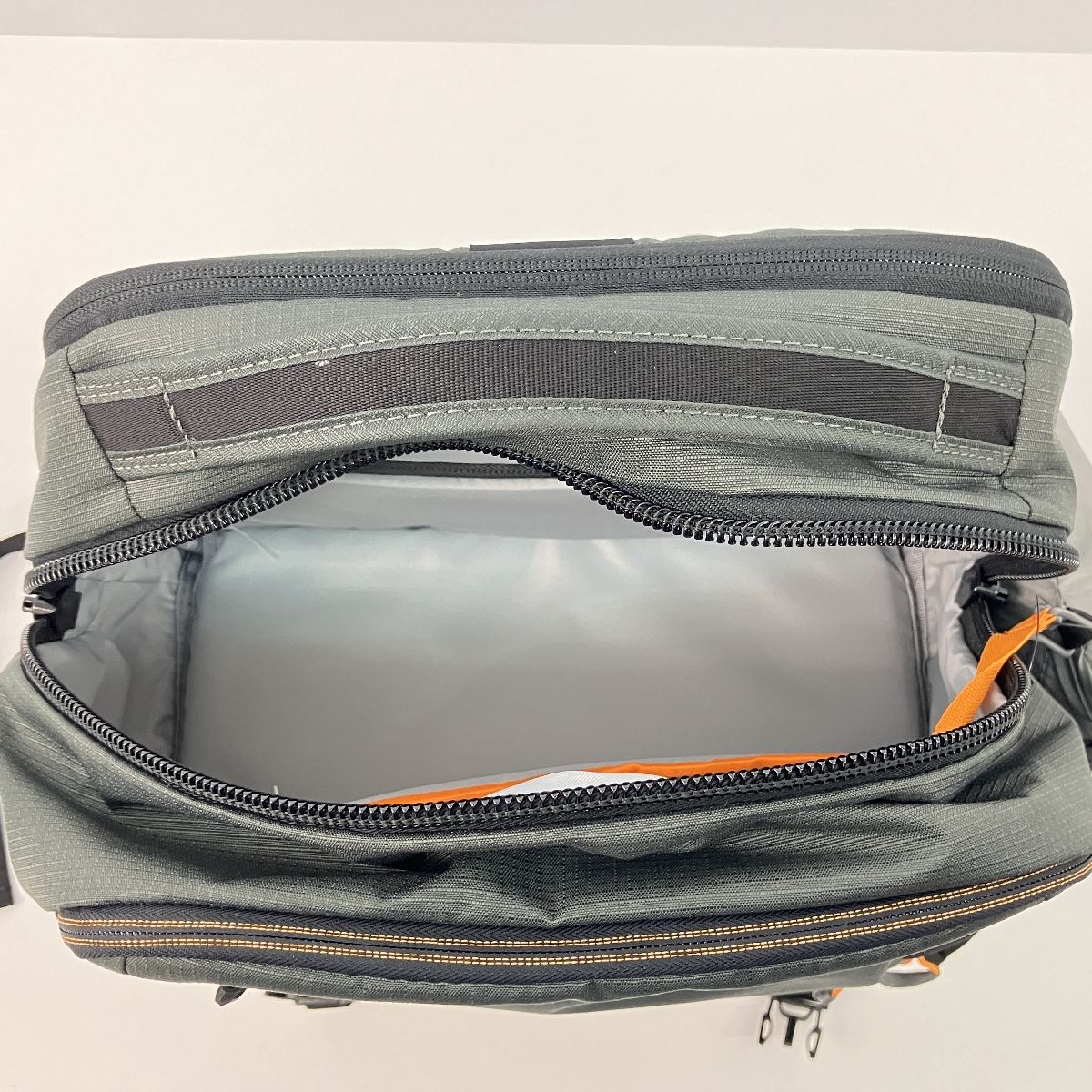 Lowpro Fastpack Pro BP 250 AW III カメラリュック カメラ カメラ周辺機器 中古 良好 Z8966943 - メルカリ