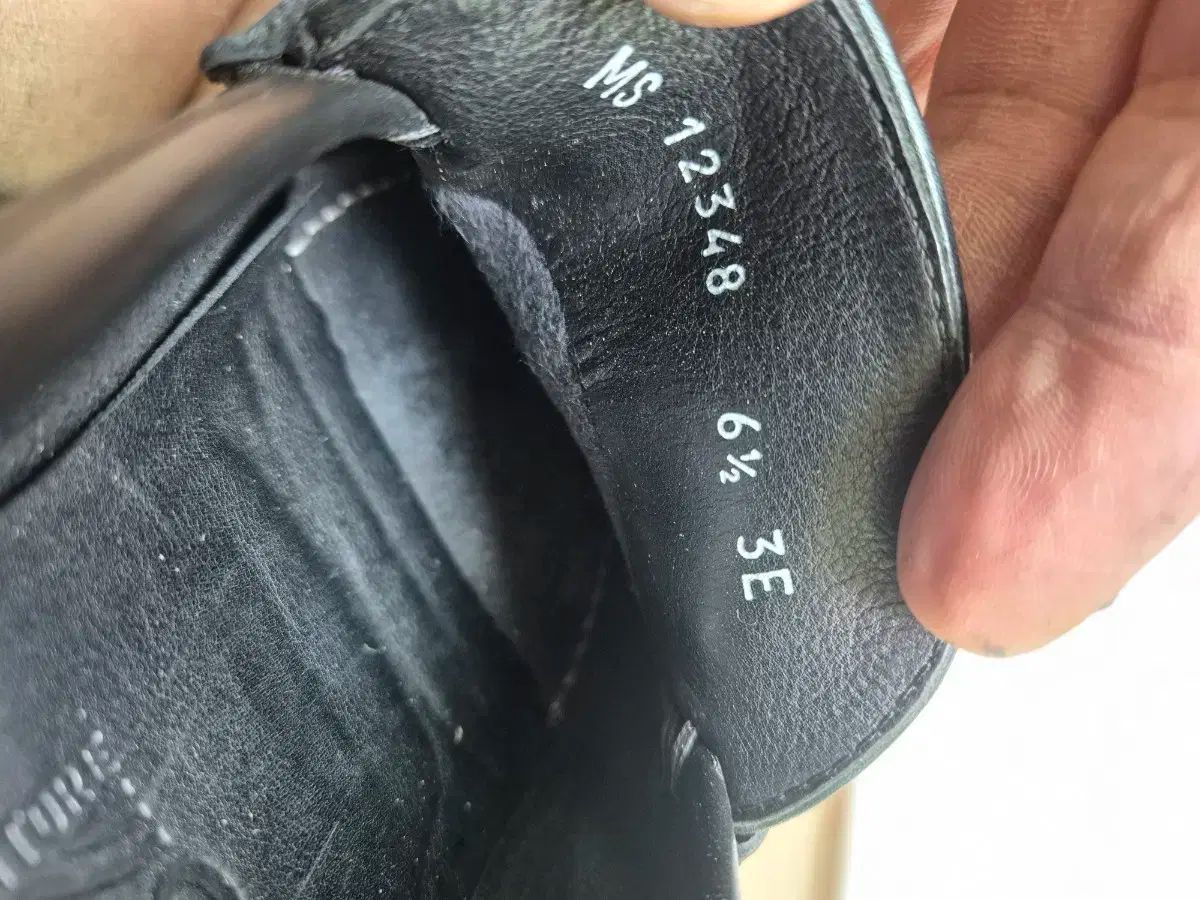 255