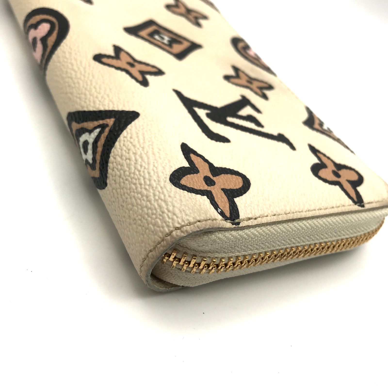 美品 LOUISVUITTON ルイヴィトン モノグラム ワイルド アット ハート ジッピー ウォレット 長 財布 ベージュ アニマル a2315 LOUISVUITTON ルイヴィトン モノグラム ワイルド アット ハート
