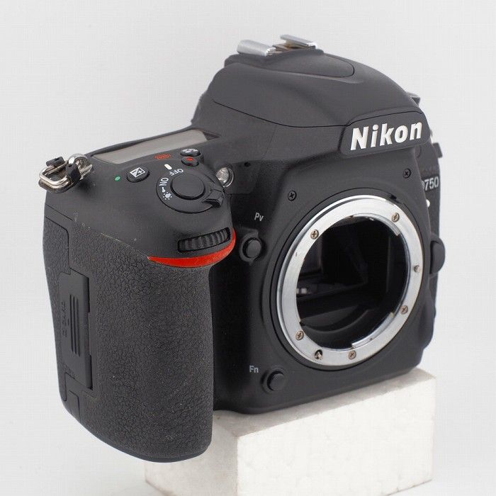 Nikon D750