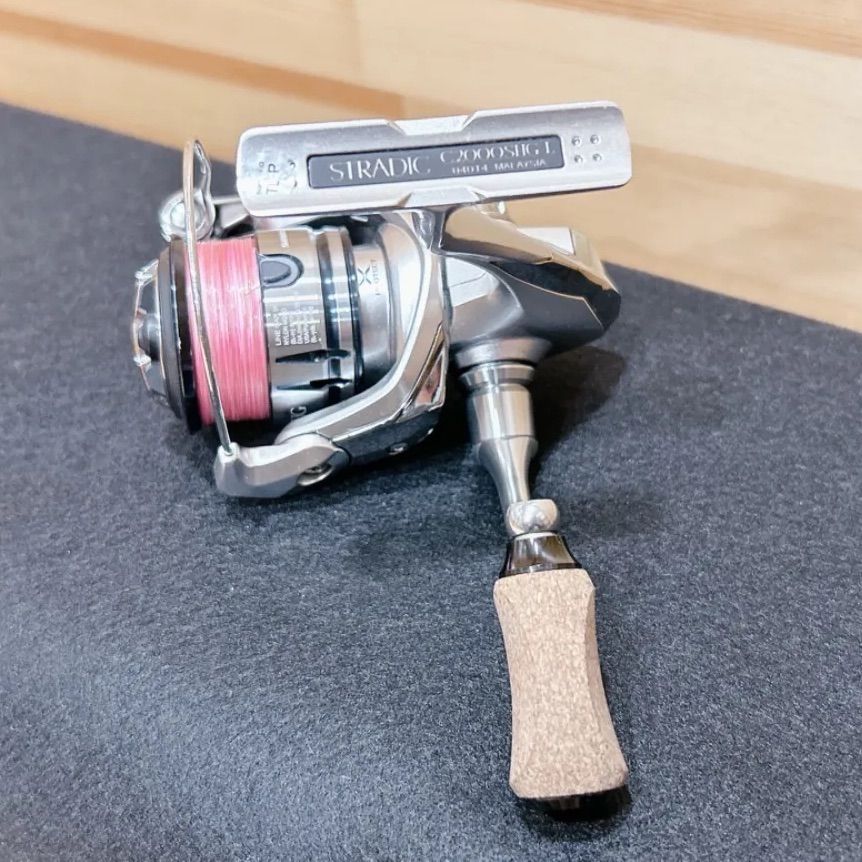 ☆美品中古リール】 ◉Shimano 【 '19 STRADIC C2000SHG 】 - メルカリ ☆美品中古リール】 ◉Shimano 【 '19 STRADIC C2000SHG 】 - メルカリ