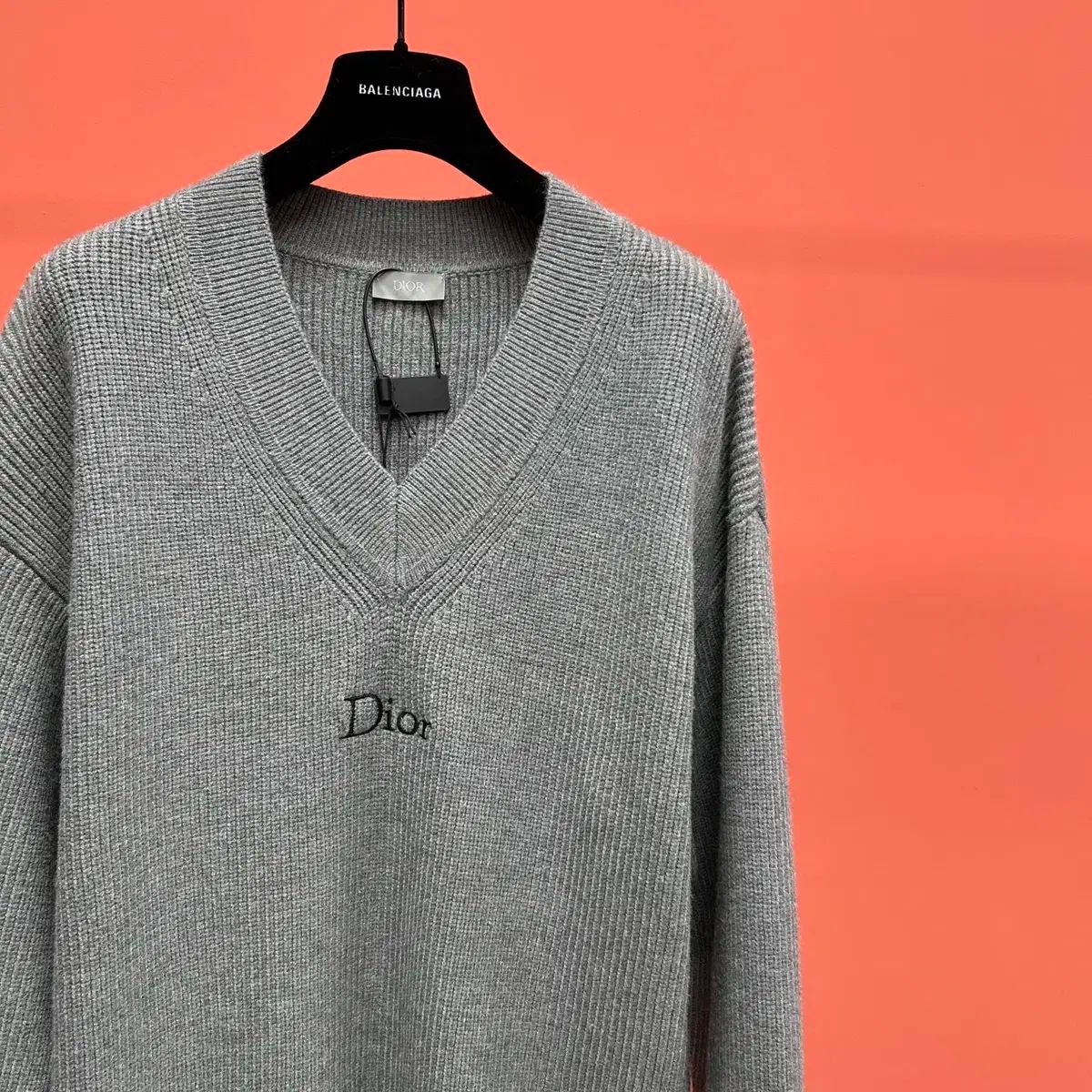 Dior グレー ニットセーター DIOR(ディオール) 長袖Tシャツ ニット セーター グレー 英語ロゴ
