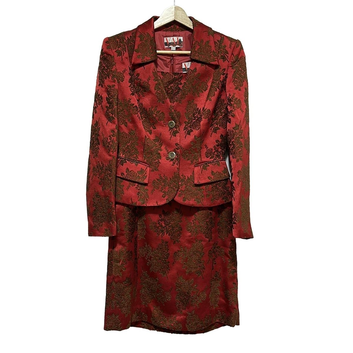 VALENTINO バレンチノ ワンピーススーツ レディース - レッド×カーキ 肩パッド 刺繍 フラワー 花