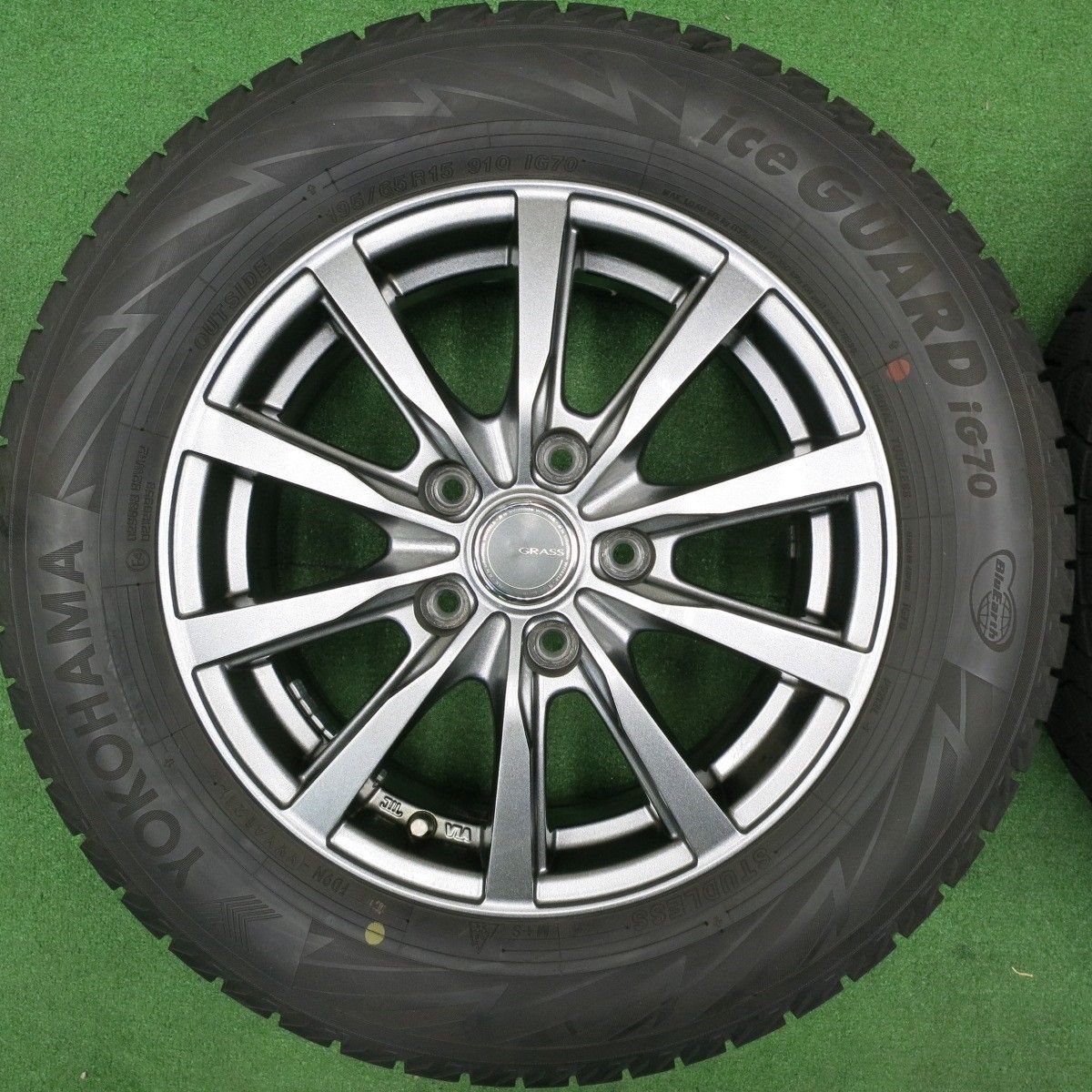 送料無料] バリ溝！21年！キレイ！8.5分☆スタッドレス 195/65R15 ヨコハマ アイスガード iG70 GRASS グラス 15インチ  PCD114.3/5H☆4113004NJス - メルカリ