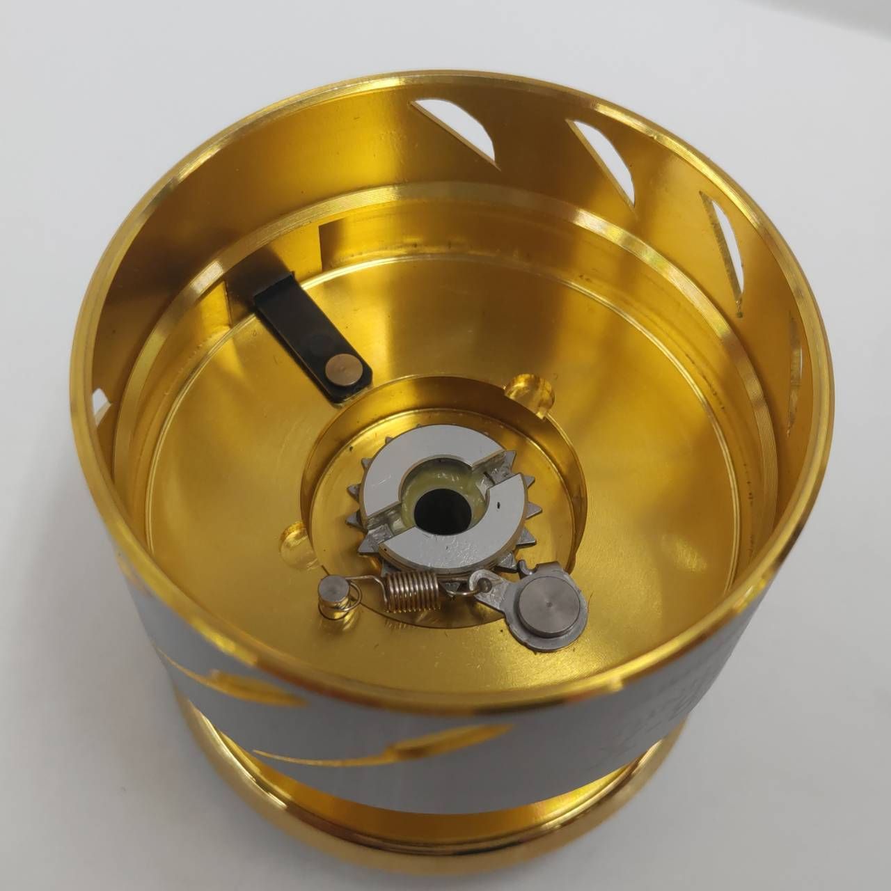 極美品】15 BB-X テクニウム C4000D スプール（01）リール レバー