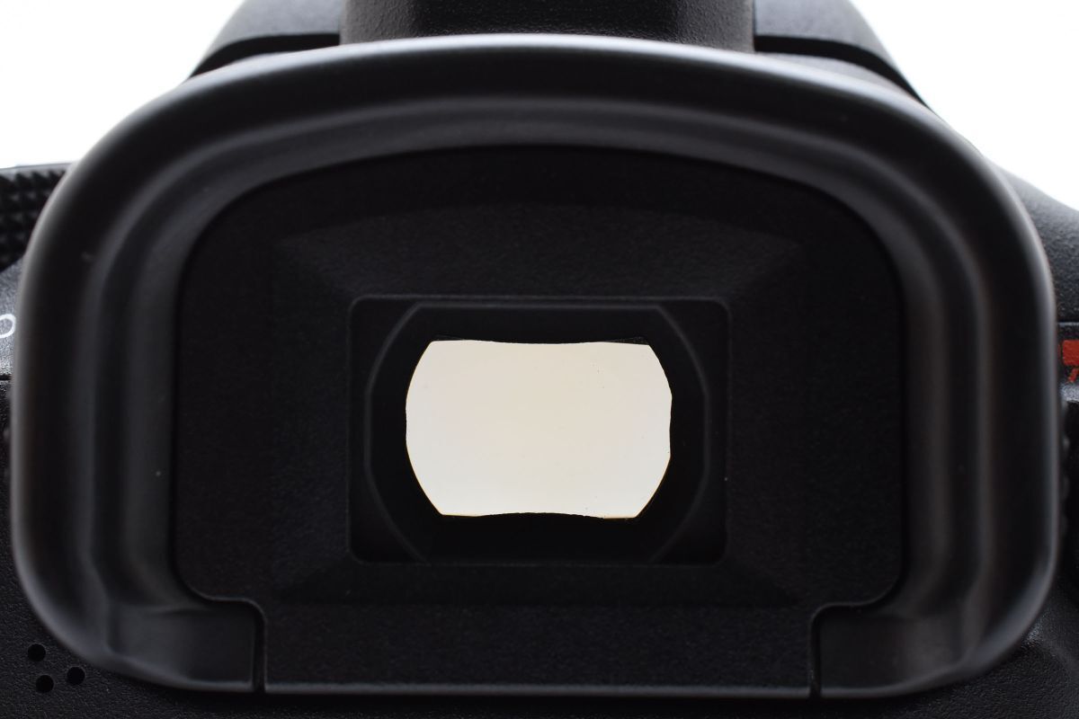 ショット数34600回 美品 Canon EOS 7D 充電器付き 付属品多数 AA4055