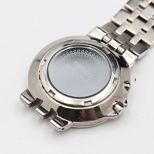 SEIKO ソーラー電波時計 ドルチェ 3B21-OAMO 稼働品 メンズ SEIKO ソーラー電波時計 ドルチェ 3B21-OAMO 稼働品 メンズ