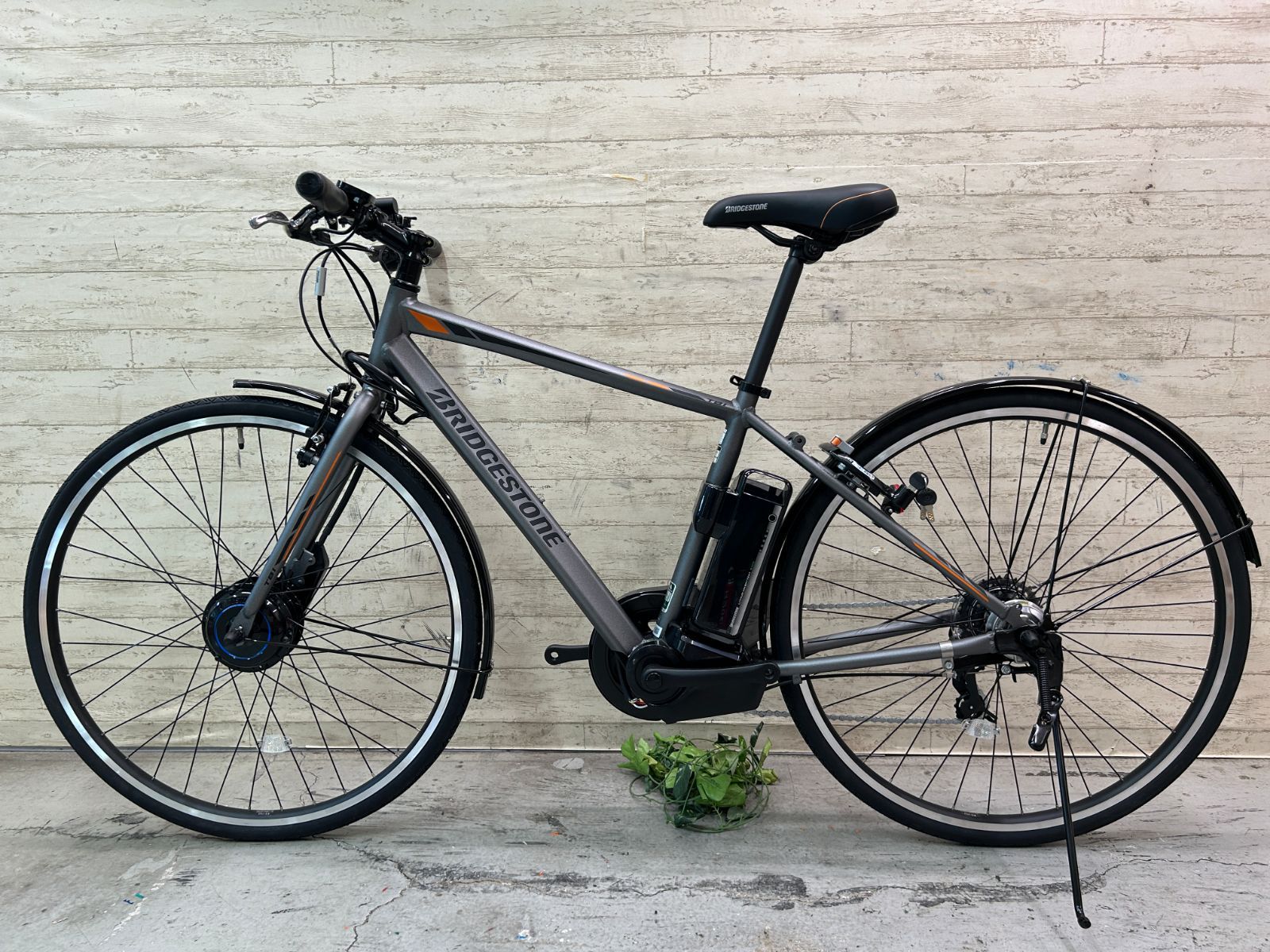 引取限定】 BRIDGESTONE E-Bike TB1e TB7B42 2022年モデル 外装7段 27 