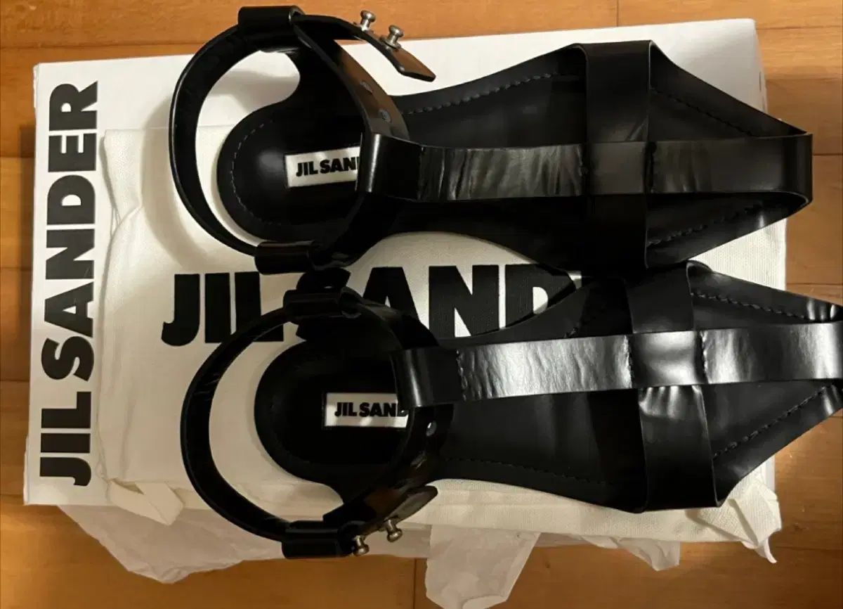 【SH♡プロフィール必読お願いします♪】ジルサンダー　サンダル　37 新品未使用】JIL SANDER / ジルサンダー サンダル37 - メルカリ