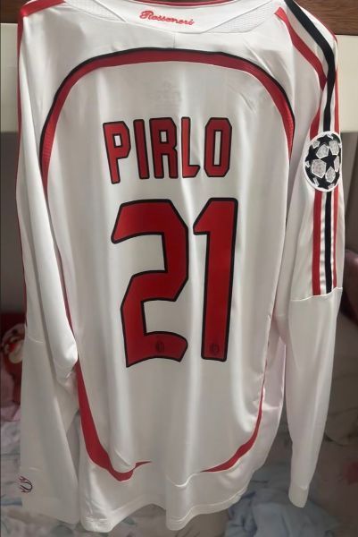 2006/2027 ACミランの長袖遠征サッカーユニフォーム 21番 PIRLO adidas