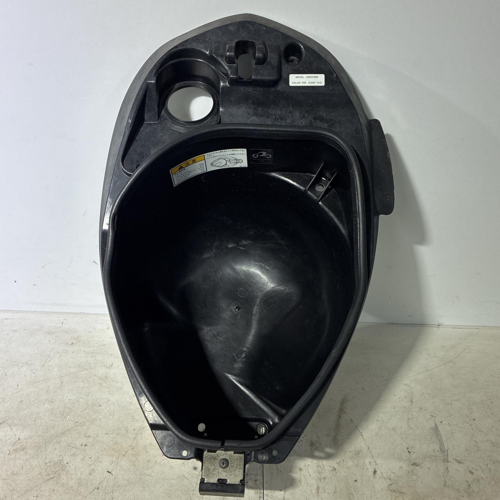 SUZUKI レッツ5G CA47A メットインボックス スズキ - メルカリ