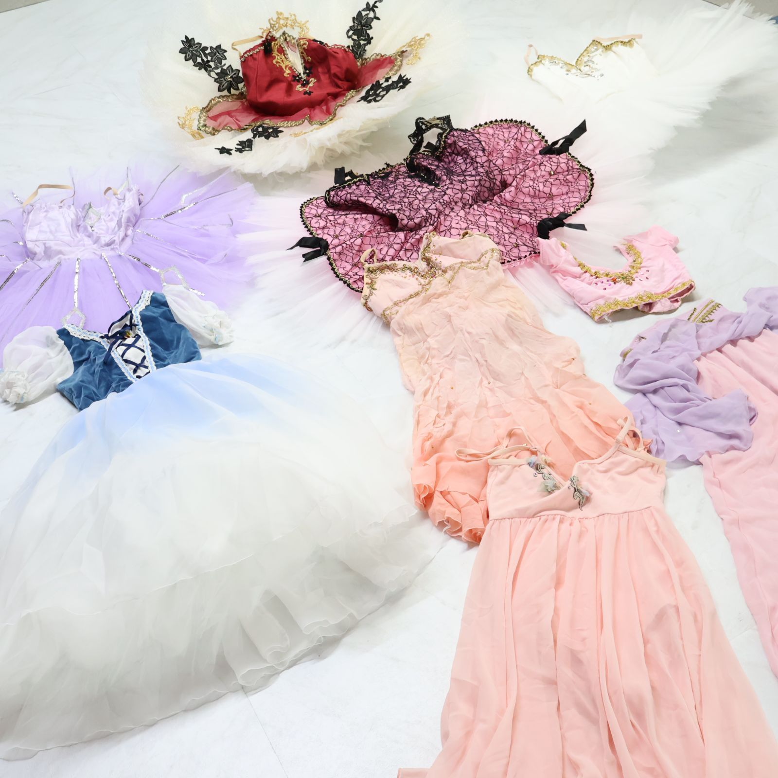 【バレエ衣装 まとめ売り】全8点 セット チュチュ ワンピース 舞台 劇 発表会 衣裳 ダンスコスチューム ウェア 子供 フリル 紫 ドレス ダンス用