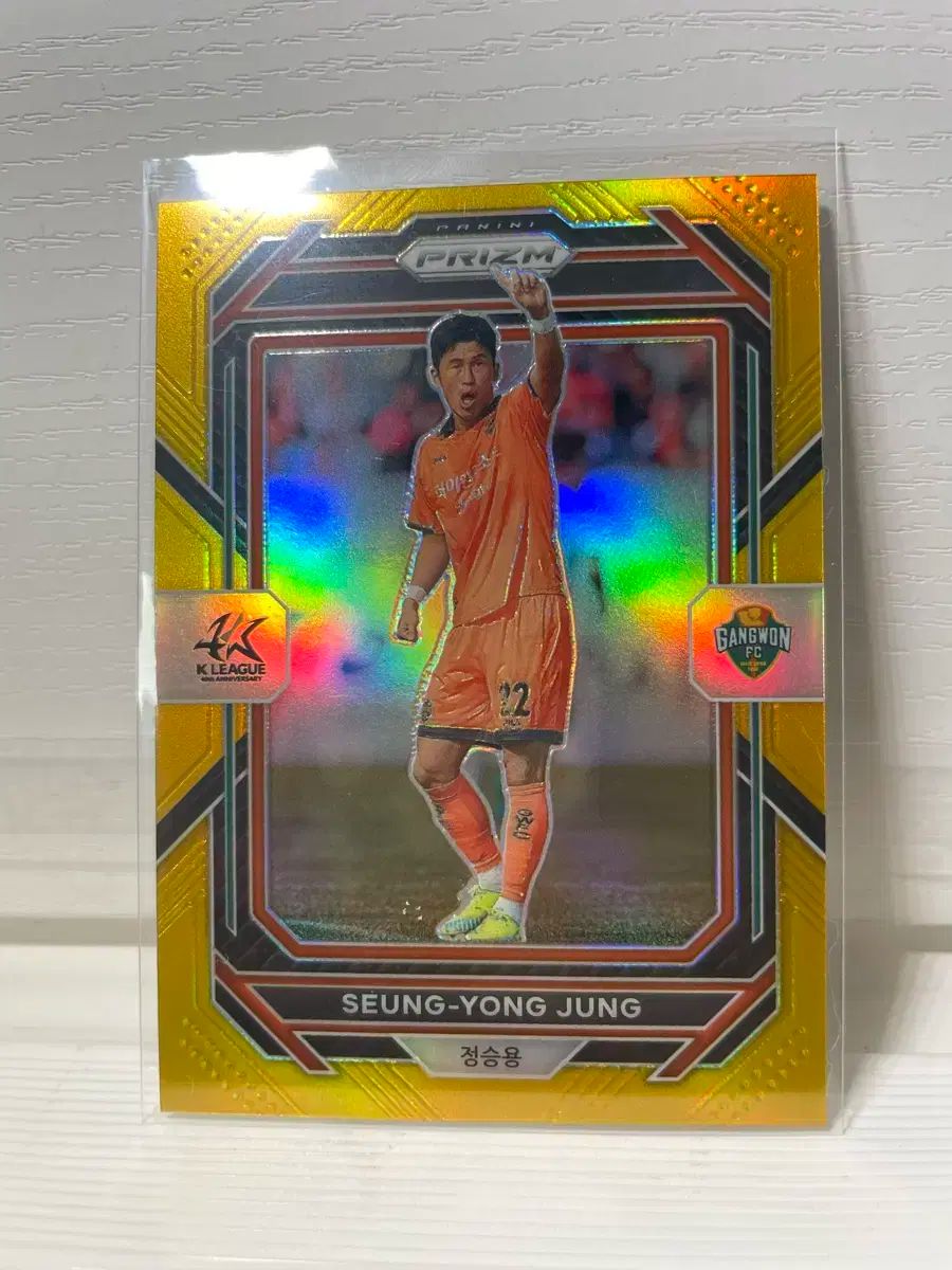 チョン・スンヨン 江原₍カンウォン) FC2023 Panini パニーニ プリズム K リーグ ゴールド 10 限定 サッカーカード販売