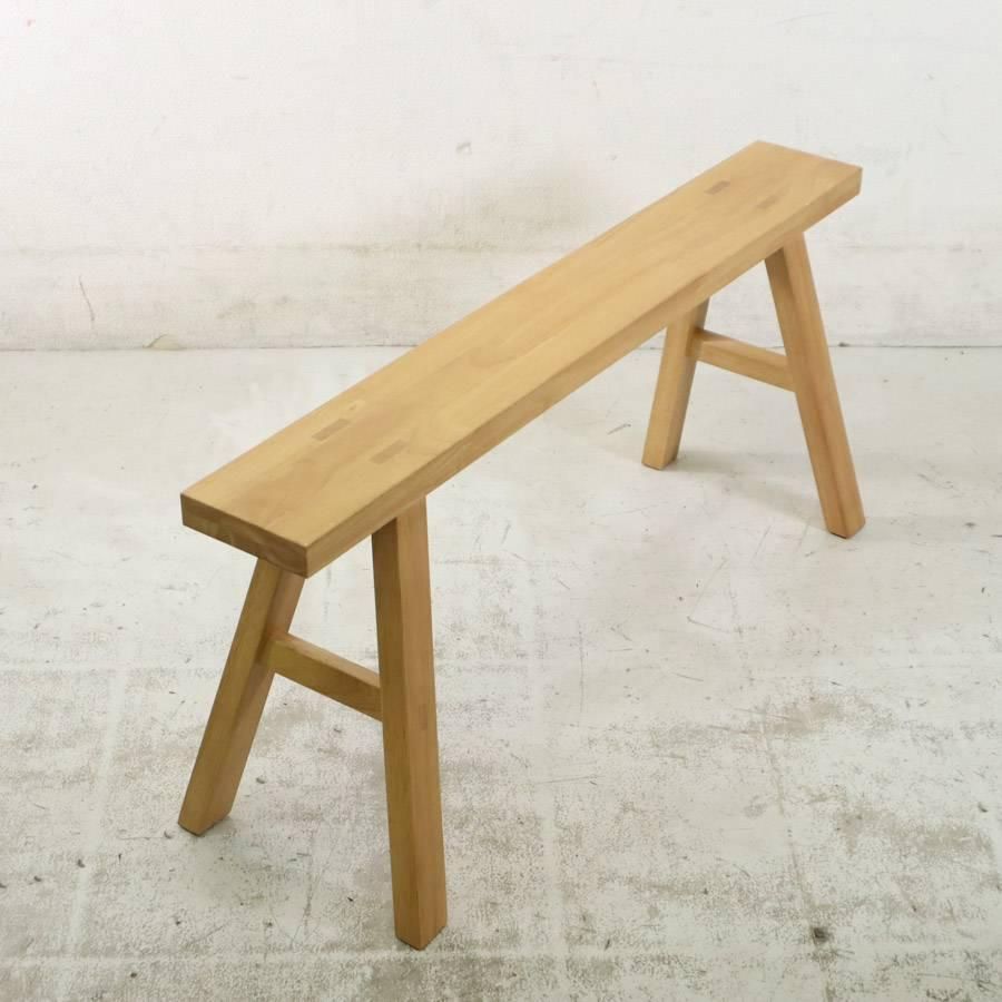 サイドテーブル