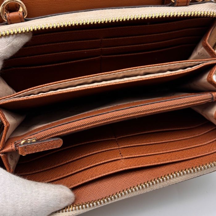 シグネチャー レザー