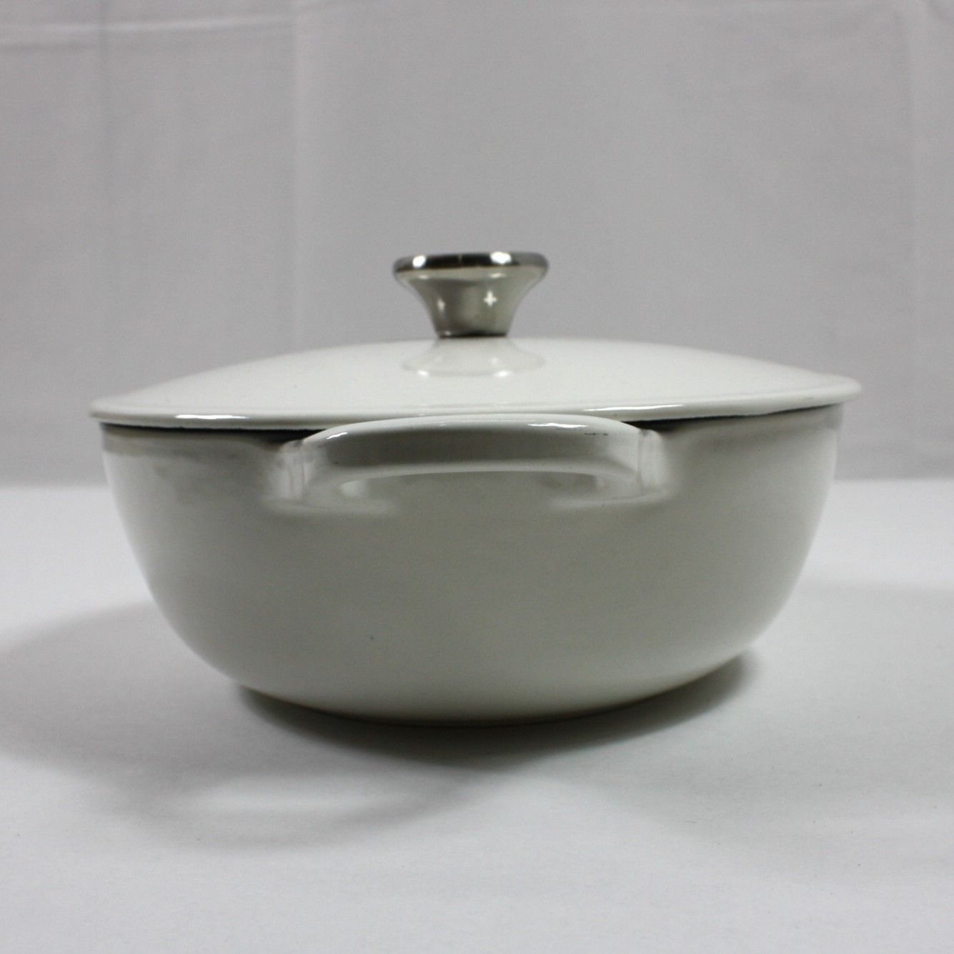 ルクルーゼ　マルミット　ホワイト　18㎝ ル・クルーゼ マルミット ホワイト 18cm 新品】ル・クルーゼ