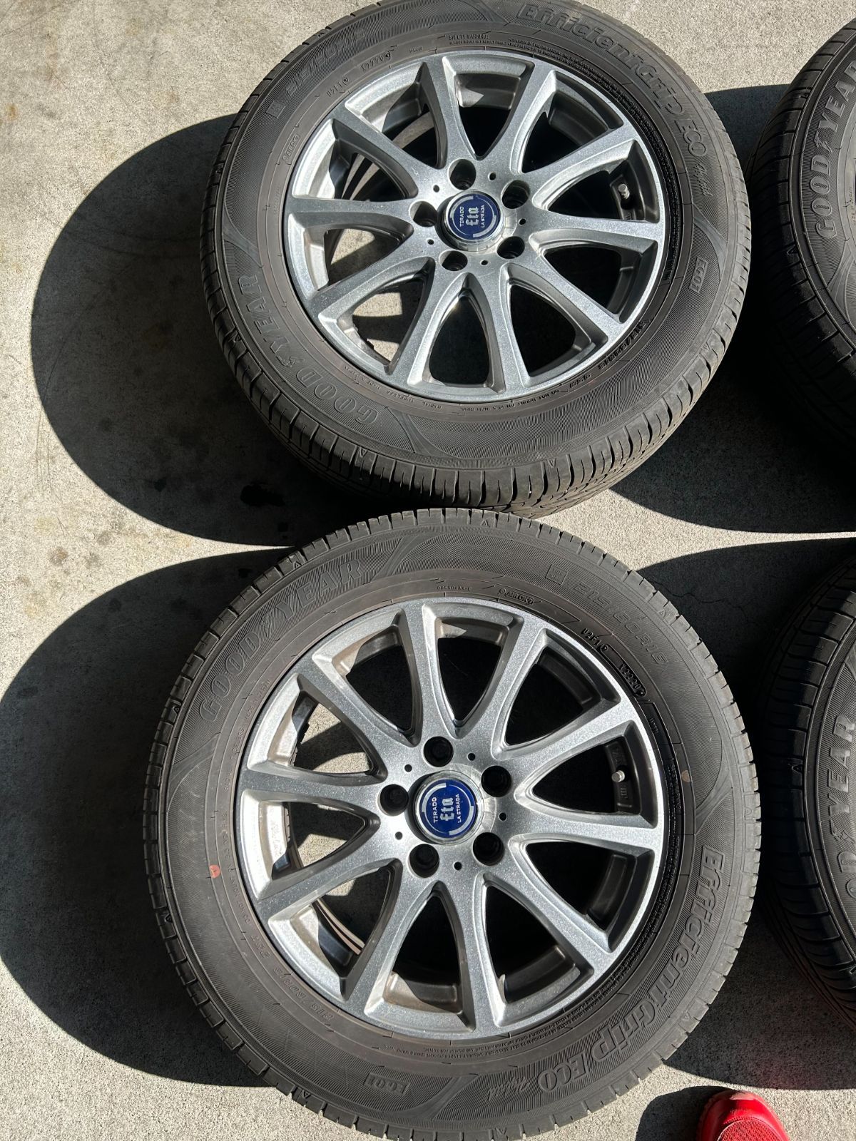 LA-STRADA TIRADO 7J-16 off+40 pcd114.3/5H PIRELLI ピレリ  215/60R16 スタッドレスタイヤ付き4本 LA-STRADA TIRADO 7J-16 off+40 pcd114.3/5H PIRELLI ピレリ 215/60R16