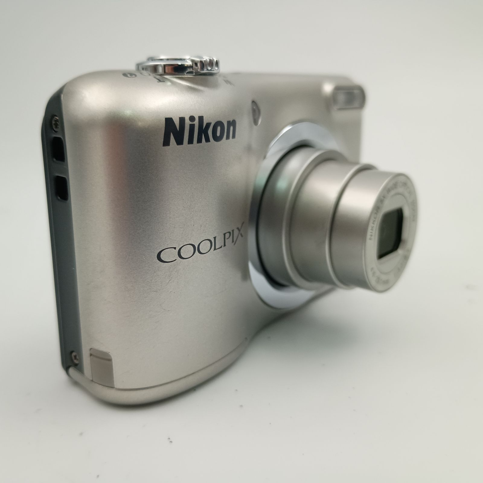 Nikon ニコン コンパクトデジタルカメラ COOLPIX S01 シルバー Amazon | Nikon COOLPIX S01 10.1 MP デジタルカメラ 3倍ズームNIKKOR