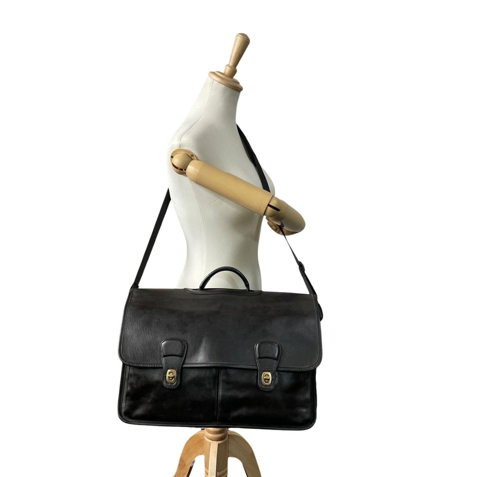 希少 オールドコーチ OLDCOACH 長財布 ゴールド金具 本革 ブラック 希少 オールドコーチ OLDCOACH 長財布 ゴールド金具 本革 ブラック