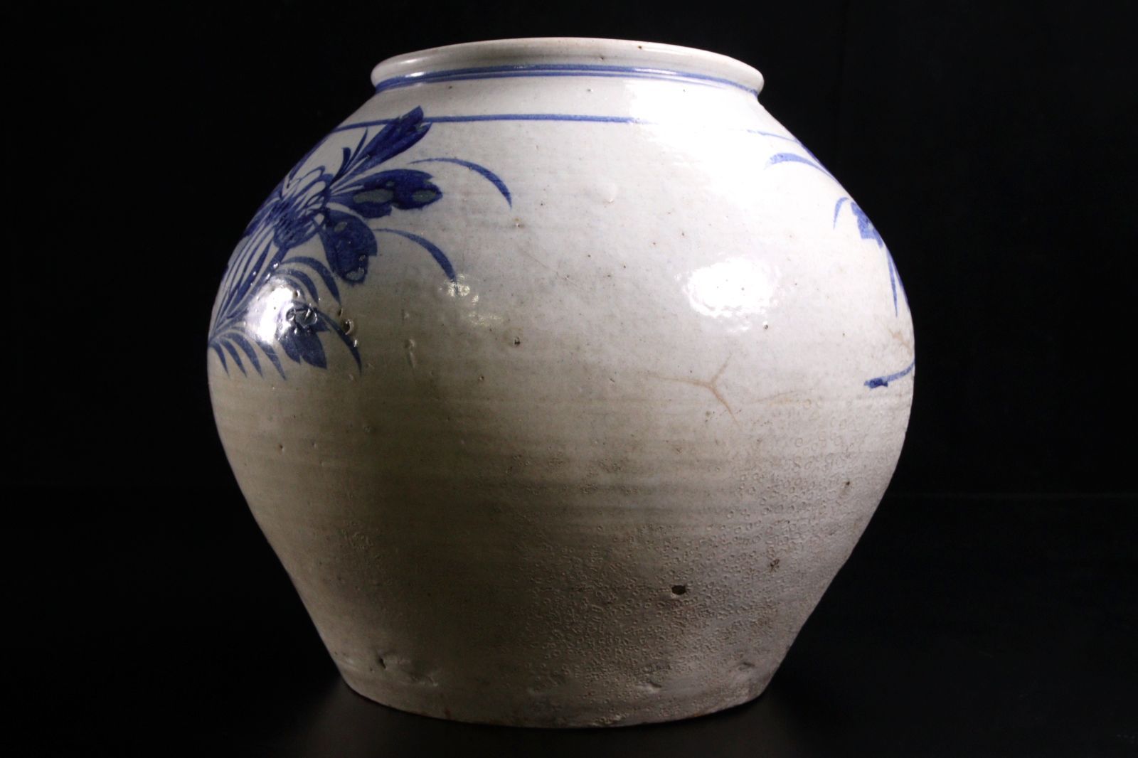 李朝　白磁　時代物 アンティーク 李朝白磁丸形扁壺 李氏朝鮮王朝時代18世紀 径 17.0cm 高 19.5cm