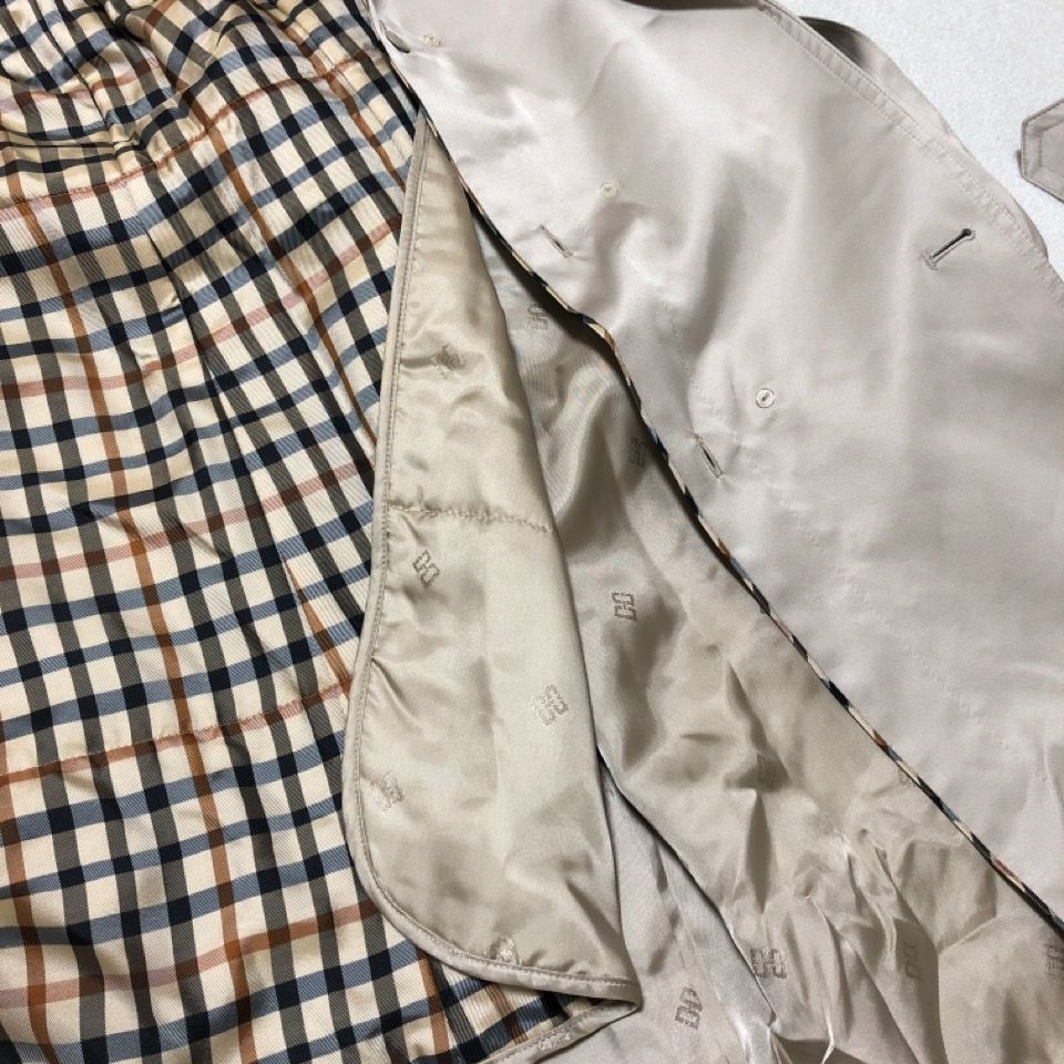 美品！DAKSダックス チェック ライナー付トレンチコート ベージュ　11号 美品！DAKSダックス チェック ライナー付トレンチコート ベージュ 11号