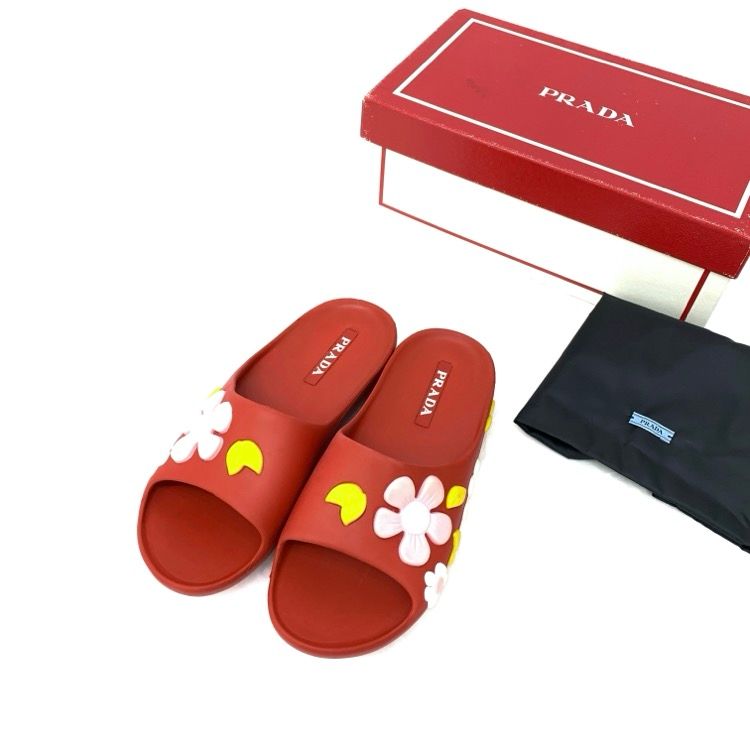 PRADA プラダ ラバー サンダル フラワー レッド 37 - メルカリ