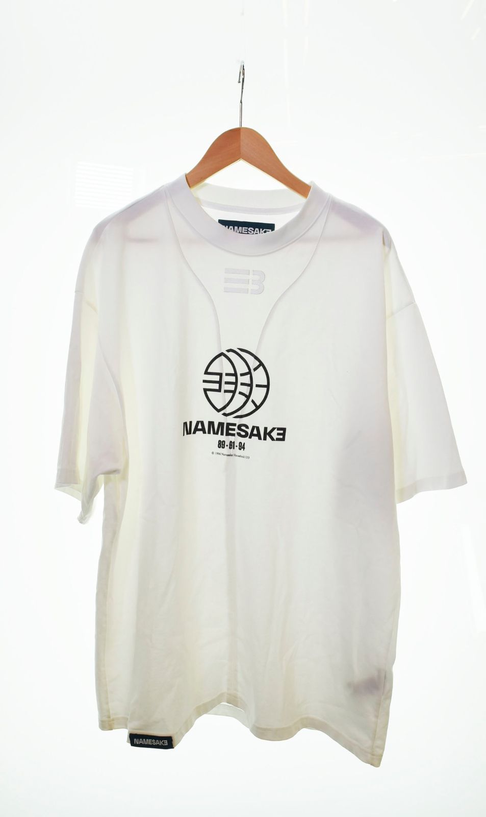 ネイムセイク NAMESAKE SAVA OVERSIZED TEAM TEE 半袖Tシャツ Tシャツ 刺繍 ホワイト LLサイズ 103MT-352