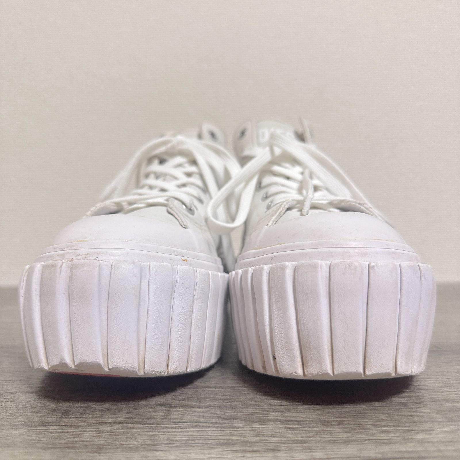 DIESEL S-HANAMI MID X ミッドカット レザー 厚底スニーカー DIESEL S-HANAMI MID X ミッドカット レザー 厚底スニーカー